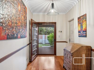 7 Versailles Turn, Landsdale WA 6065