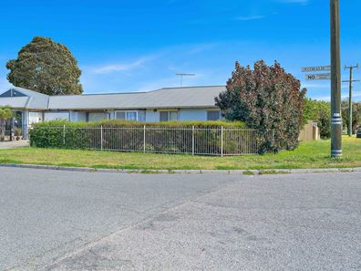 1  Coralie Court, Armadale WA 6112