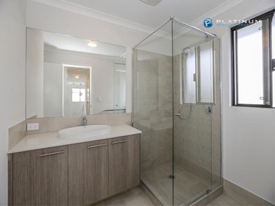 1/292 Landsdale Road, Landsdale WA 6065
