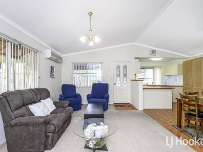 174/2462 Albany  Highway, Gosnells WA 6110