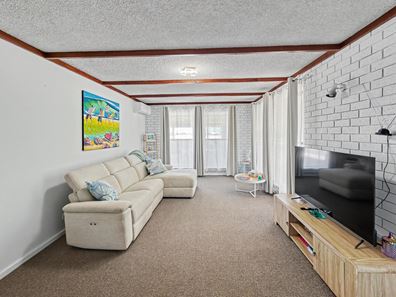 35 Stuart Road, Moresby WA 6530