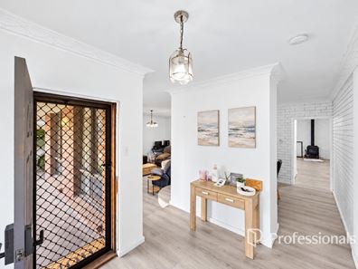 52 Christie Street, Collie WA 6225