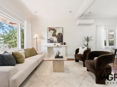 98 Kitchener Road, Alfred Cove WA 6154