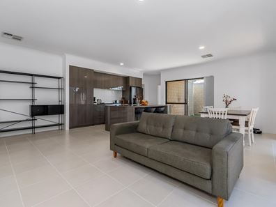 67 Halcyon Loop, Southern River WA 6110