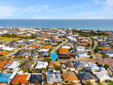135 Peelwood Parade, Halls Head WA 6210