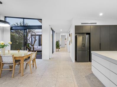20 Frobisher Avenue, Sorrento WA 6020