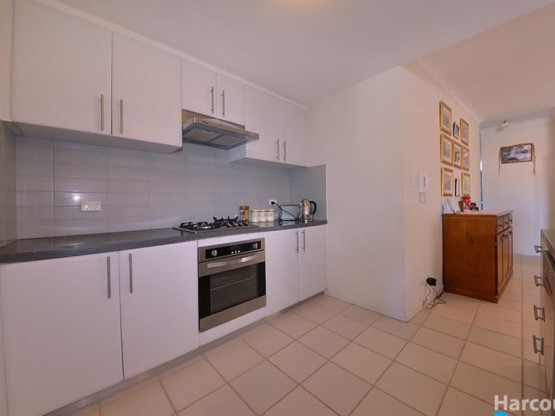 3/5 Eastleigh Loop, Currambine