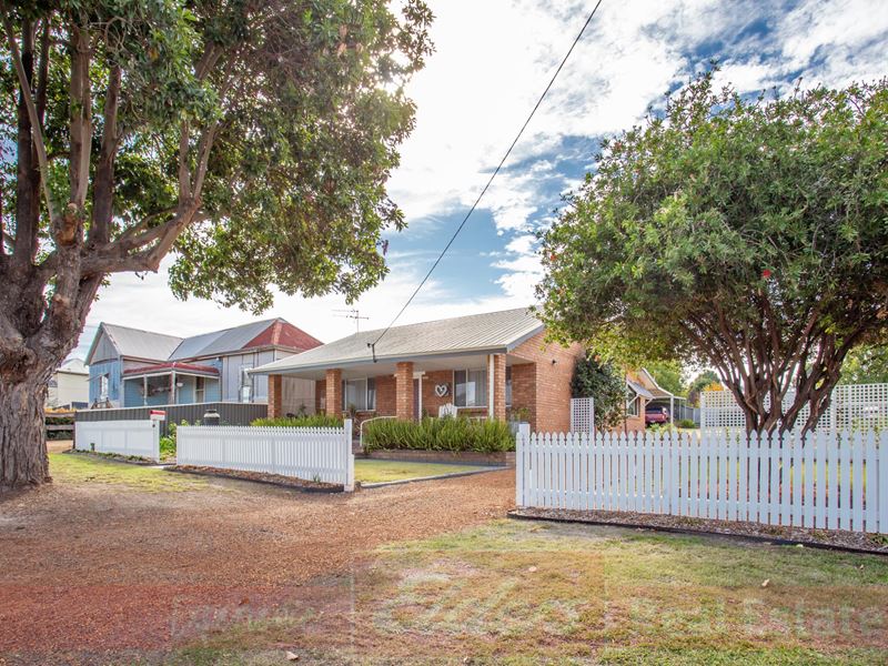 6 Ogden Street, Collie