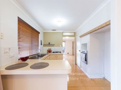8/25 Aerial Place, Morley WA 6062