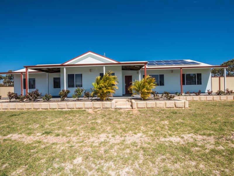 4 Bayliss Road, Dongara WA 6525