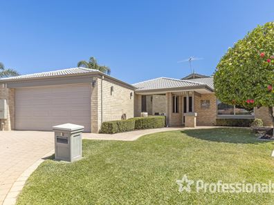 31 Hibiscus Close, Marangaroo WA 6064