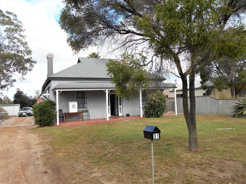 31 Pemble Street, Katanning WA 6317