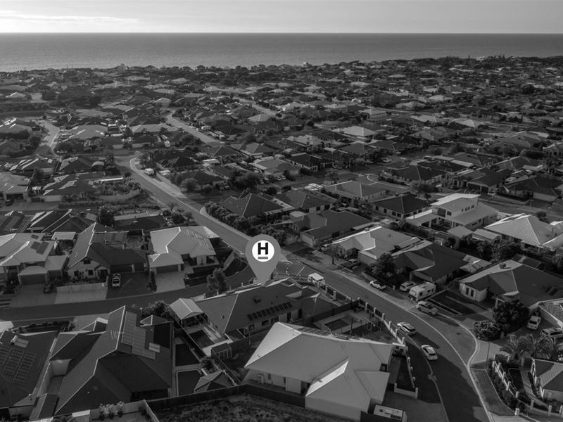 2 Lilly Pilly Lookout, Halls Head WA 6210