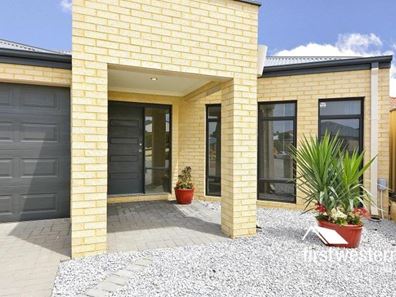 5b Ely Place, Clarkson WA 6030