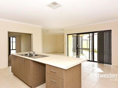 5b Ely Place, Clarkson WA 6030
