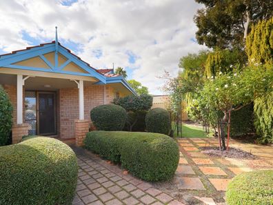4 Bardie Court, Canning Vale WA 6155