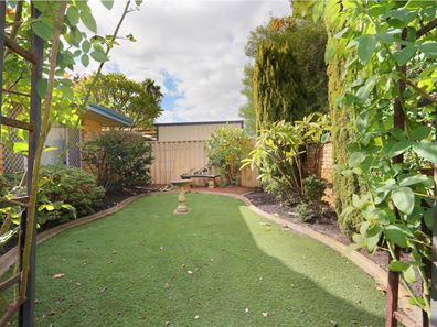 4 Bardie Court, Canning Vale WA 6155