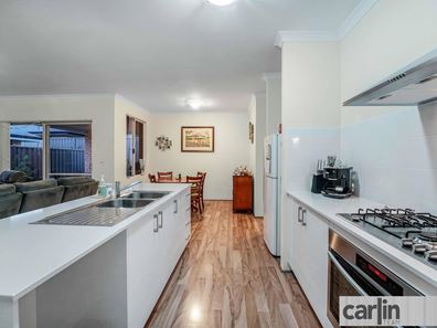 4 Canunda Approach, Wandi WA 6167