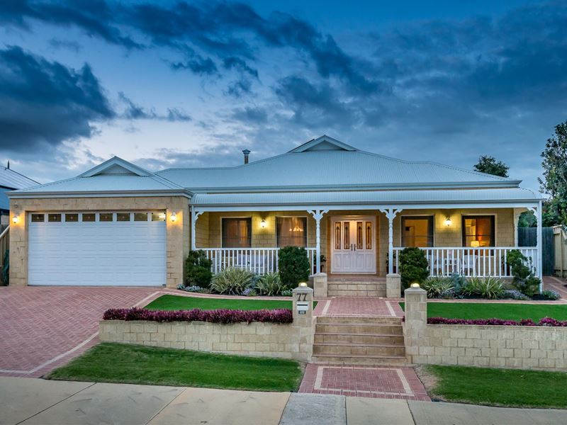 77 Silver Sands Drive, Iluka WA 6028