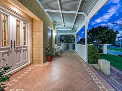 77 Silver Sands Drive, Iluka WA 6028