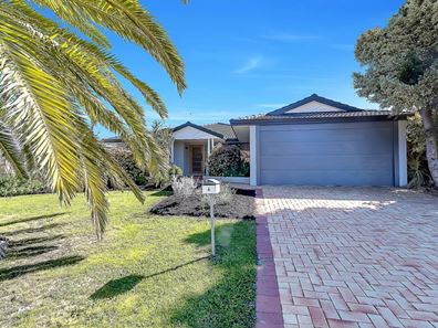 6 Savona Grove, Mindarie WA 6030