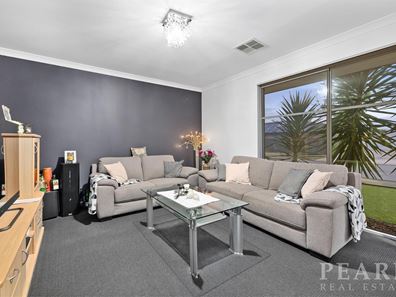 4 Farina Street, Aveley WA 6069