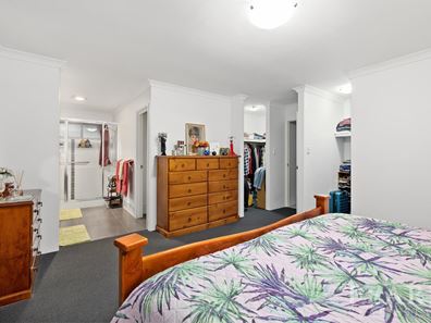 4 Farina Street, Aveley WA 6069