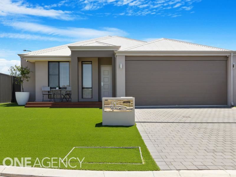 18 Preston Drive, Lake Coogee