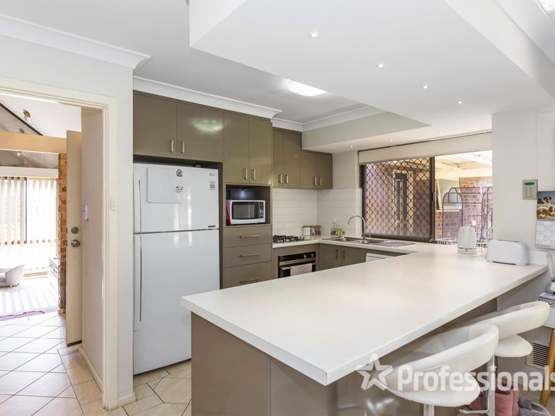 4 Shaftesbury Avenue, Alexander Heights