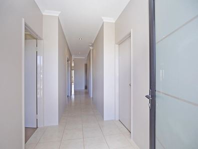 14 Tangier Parkway, Port Kennedy WA 6172
