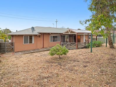 3 Robins Road, Kalamunda WA 6076