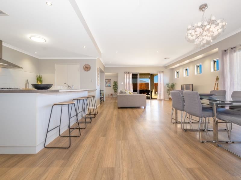 15 Balicup Way, Lakelands