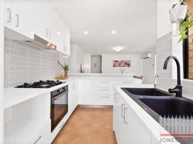 32 Elsfield Way, Bassendean WA 6054