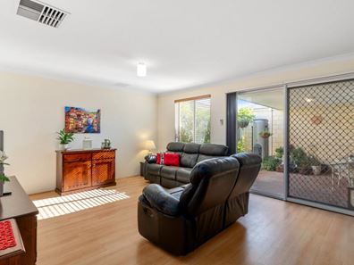 5 Cochrane Loop, Aveley WA 6069