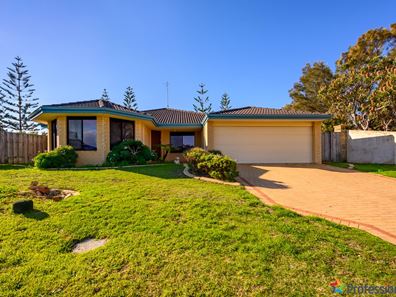 16 Bethel Corner, Halls Head WA 6210