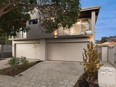144B Grand Promenade, Doubleview WA 6018