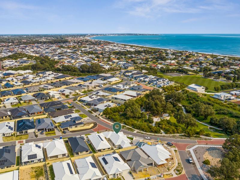 12 Cubana Parkway, Madora Bay