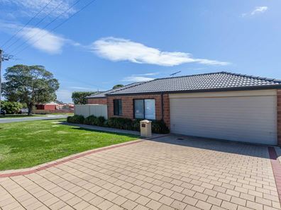 24B Chichester Way, Nollamara WA 6061