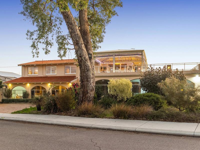 35 Fairway West, Yokine