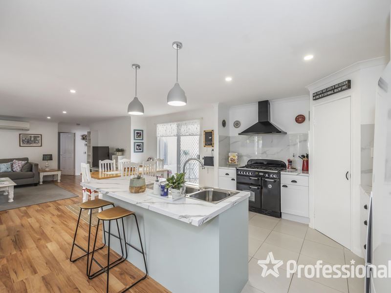 24 Naturaliste Grove, Ballajura