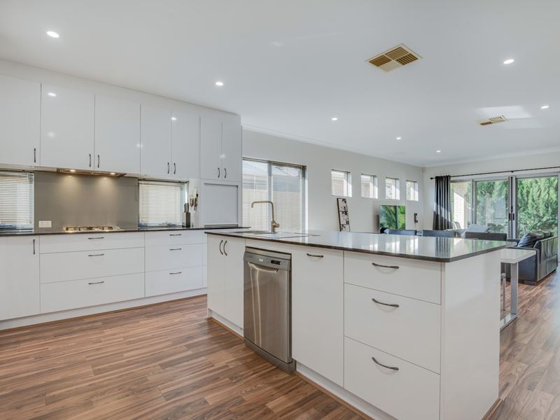 86 Comrie Road, Canning Vale