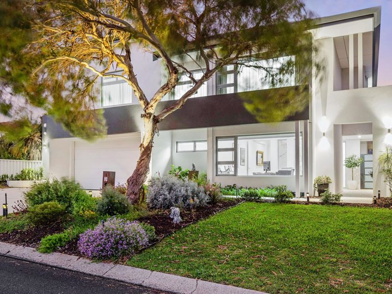 2A Burrows Place, Winthrop