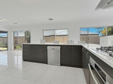 34 Hillsborough Avenue, Baldivis WA 6171