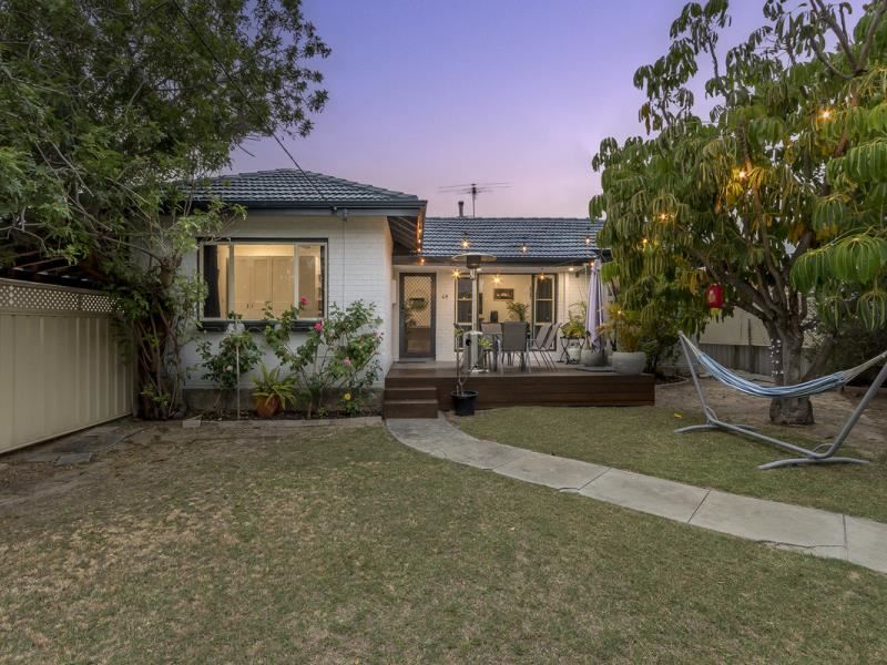 64 Ravenswood Drive, Nollamara