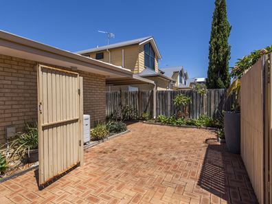 4/33 Tuckey Street, Mandurah WA 6210