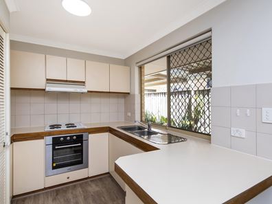 4/33 Tuckey Street, Mandurah WA 6210