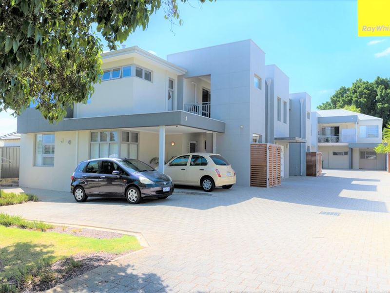 2/12 Smiths Avenue, Redcliffe