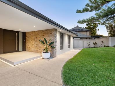 38 Mount Henry Road, Salter Point WA 6152