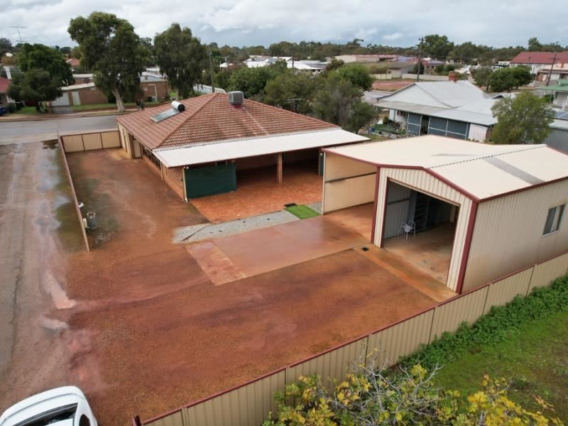 37 McLennan Street, Quairading