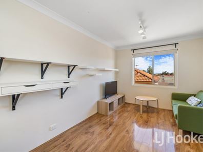 16/34 Comer Street, Como WA 6152